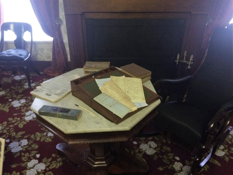 Lincoln's desk.JPG